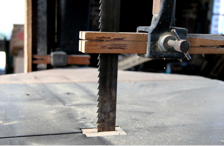 benchtop bandsaw